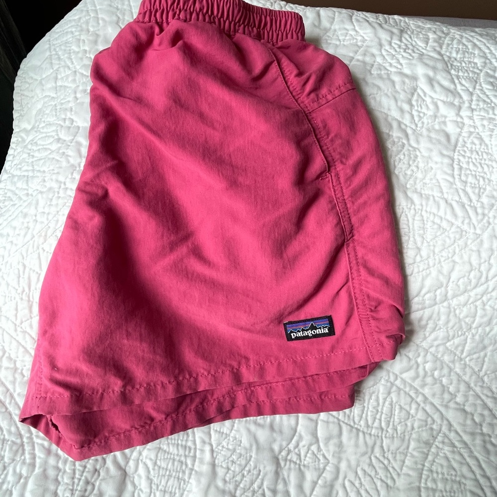 COPY - Women’s small Patagonia baggies.